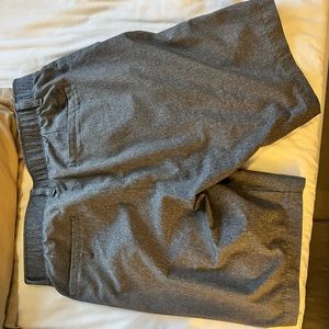 Under Armour Golf Shorts size 32